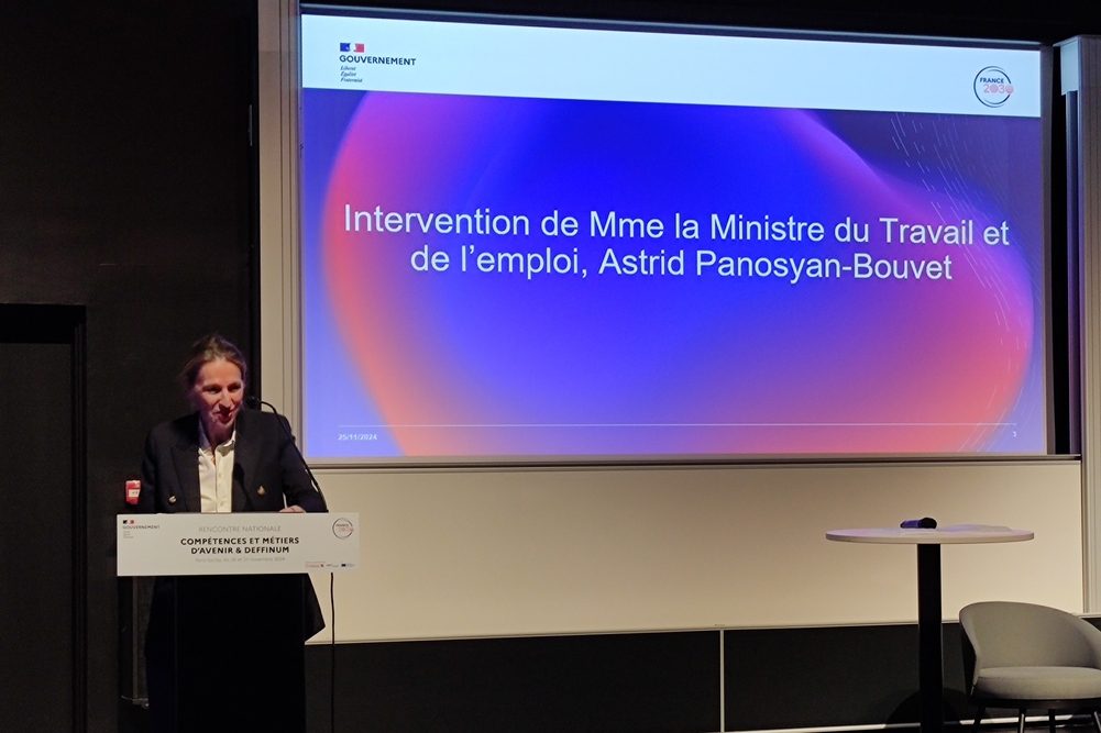 À l’occasion des rencontres nationales des lauréats de “Compétences et métiers d’avenir” de France 2030, le 26 novembre 2024 à AgroParisTech, Astrid Panosyan-Bouvet, ministre du Travail, annonce les 62 nouveaux lauréats du dispositif.