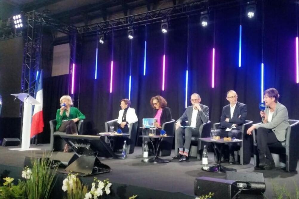 Le 5 mars 2025, plénière de clôture du colloque du CNFPT, à Rouen.